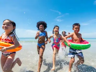 Kids On The Beach 768X513
